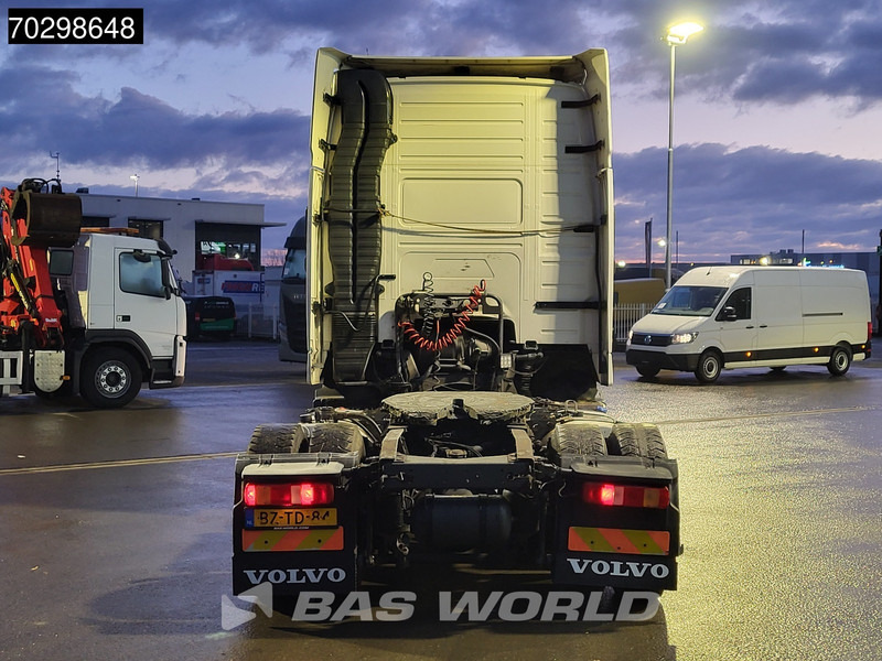 Volvo FH 460 FH 4X2 XL 2xTanks Hydraulik Euro5 - Nyergesvontató: 3 kép. Volvo FH 460 FH 4X2 XL 2xTanks Hydraulik Euro5 - Nyergesvontató: 3 kép.