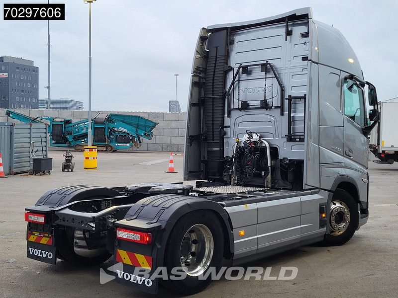 Volvo FH 500 4X2 Retarder I-ParkCool 2xTanks Navi ACC LED Euro 6 - Nyergesvontató: 5 kép. Volvo FH 500 4X2 Retarder I-ParkCool 2xTanks Navi ACC LED Euro 6 - Nyergesvontató: 5 kép.