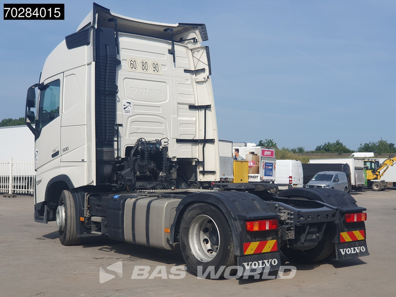 Volvo FH 500 4X2 VEB+ 2xTanks I-ParkCool Euro 6 - Nyergesvontató: 2 kép. Volvo FH 500 4X2 VEB+ 2xTanks I-ParkCool Euro 6 - Nyergesvontató: 2 kép.