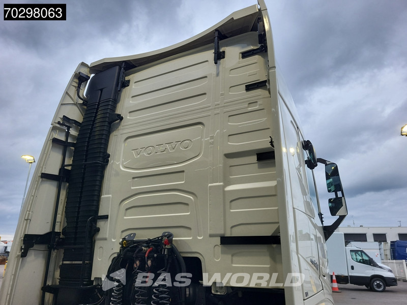 Volvo FH 500 4X2 XL Retarder I-ParkCool 2xTanks Navi LED Euro 6 - Nyergesvontató: 5 kép. Volvo FH 500 4X2 XL Retarder I-ParkCool 2xTanks Navi LED Euro 6 - Nyergesvontató: 5 kép.