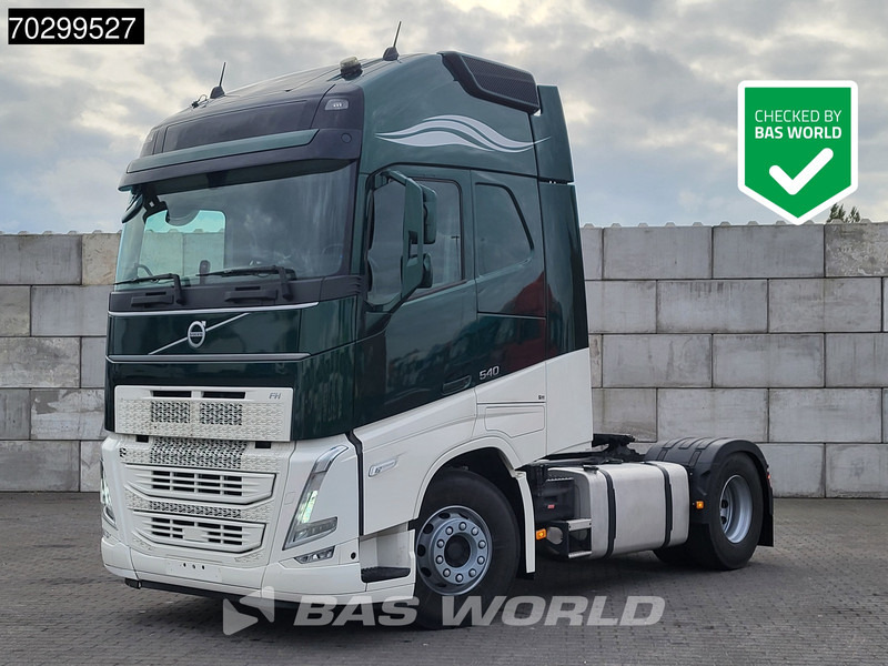 Volvo FH 500 4X2 XL TC VEB+ 2xTanks I-Park Cool ACC Navi - Nyergesvontató: 1 kép. Volvo FH 500 4X2 XL TC VEB+ 2xTanks I-Park Cool ACC Navi - Nyergesvontató: 1 kép.