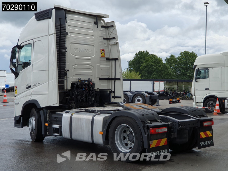 Volvo FH 500 4X2 XL VEB+ 2xTanks Navi LED ACC Euro 6 - Nyergesvontató: 2 kép. Volvo FH 500 4X2 XL VEB+ 2xTanks Navi LED ACC Euro 6 - Nyergesvontató: 2 kép.