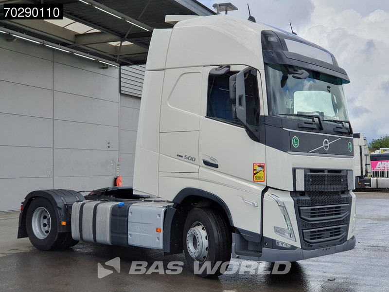Volvo FH 500 4X2 XL VEB+ 2xTanks Navi LED ACC Euro 6 - Nyergesvontató: 3 kép. Volvo FH 500 4X2 XL VEB+ 2xTanks Navi LED ACC Euro 6 - Nyergesvontató: 3 kép.