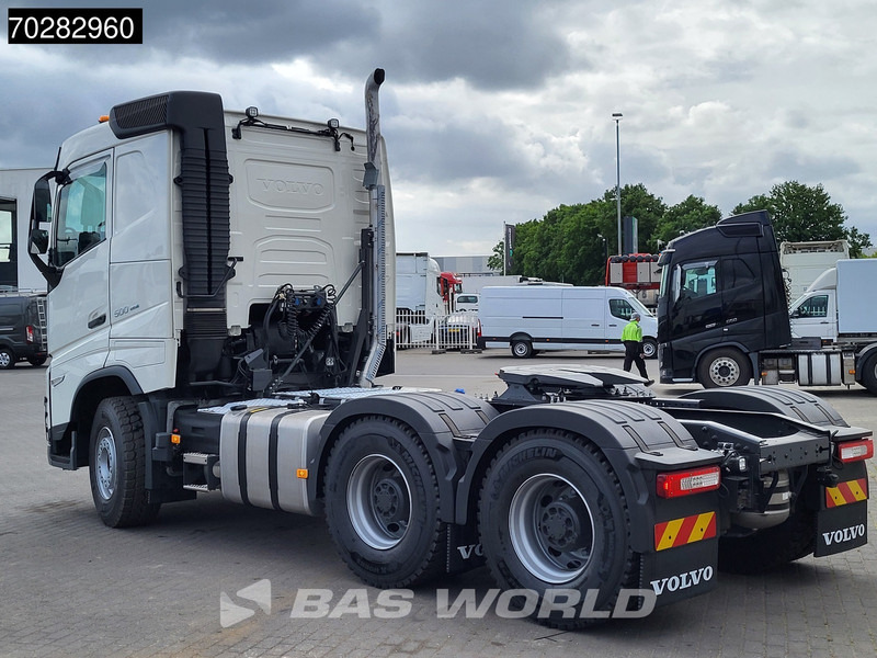 Volvo FH 500 6X4 NEW! Retarder Big-Axle PTO ACC Navi - Nyergesvontató: 2 kép. Volvo FH 500 6X4 NEW! Retarder Big-Axle PTO ACC Navi - Nyergesvontató: 2 kép.