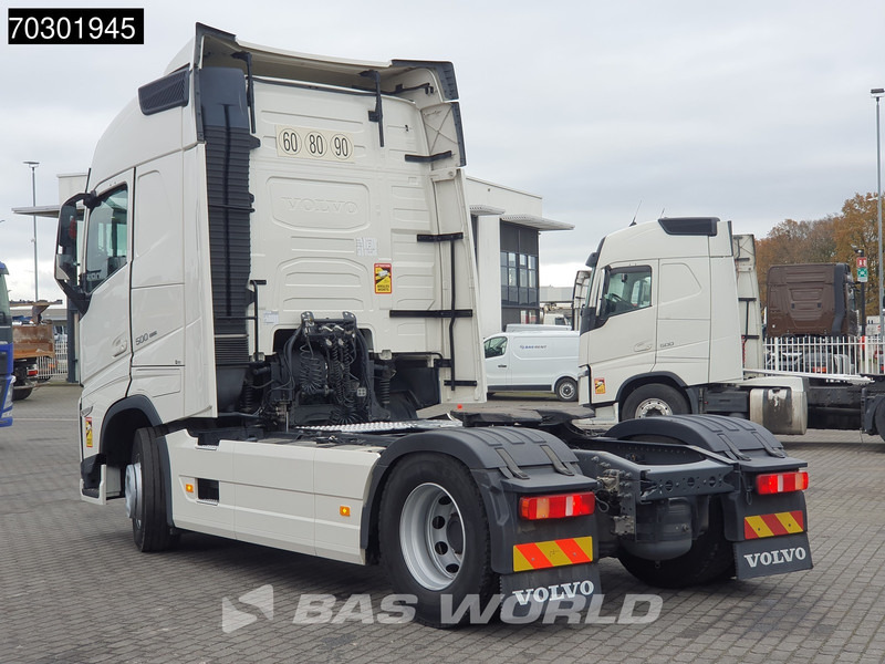 Volvo FH 500 FH 4X2 VEB+ 2xTanks TC I-ParkCool - Nyergesvontató: 2 kép. Volvo FH 500 FH 4X2 VEB+ 2xTanks TC I-ParkCool - Nyergesvontató: 2 kép.