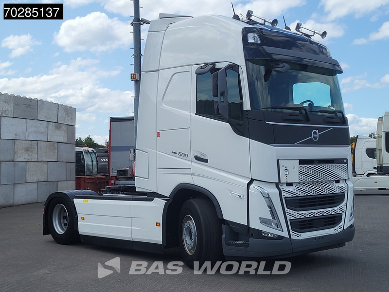 Volvo FH 500 FH 4X2 XL VEB+ 2x Tanks ACC LED ADR - Nyergesvontató: 3 kép. Volvo FH 500 FH 4X2 XL VEB+ 2x Tanks ACC LED ADR - Nyergesvontató: 3 kép.