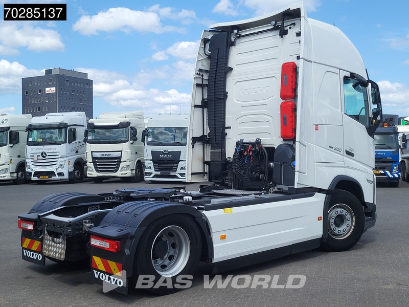 Volvo FH 500 FH 4X2 XL VEB+ 2x Tanks ACC LED ADR - Nyergesvontató: 5 kép. Volvo FH 500 FH 4X2 XL VEB+ 2x Tanks ACC LED ADR - Nyergesvontató: 5 kép.
