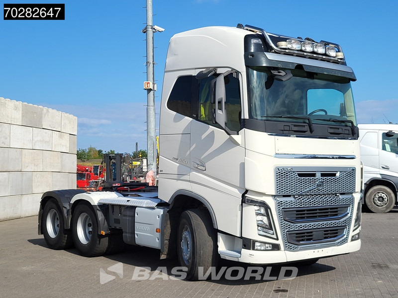 Volvo FH16 650 FH16 6X4 Retarder Hydraulik Work Remote Euro 6 - Nyergesvontató: 3 kép. Volvo FH16 650 FH16 6X4 Retarder Hydraulik Work Remote Euro 6 - Nyergesvontató: 3 kép.