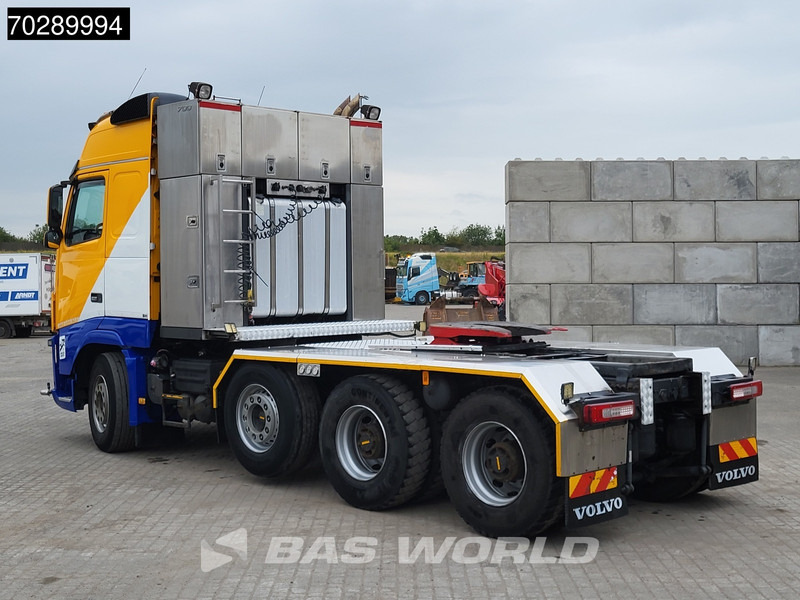 Volvo FH16 700 FH16 8X4 90T! Retarder Big-Axle Lift+Lenkachse Euro 5 - Nyergesvontató: 2 kép. Volvo FH16 700 FH16 8X4 90T! Retarder Big-Axle Lift+Lenkachse Euro 5 - Nyergesvontató: 2 kép.