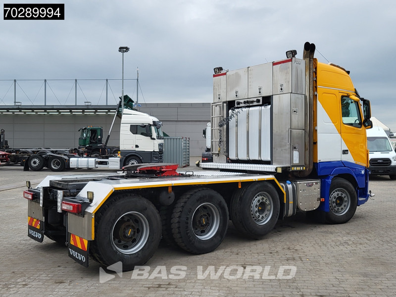 Volvo FH16 700 FH16 8X4 90T! Retarder Big-Axle Lift+Lenkachse Euro 5 - Nyergesvontató: 5 kép. Volvo FH16 700 FH16 8X4 90T! Retarder Big-Axle Lift+Lenkachse Euro 5 - Nyergesvontató: 5 kép.