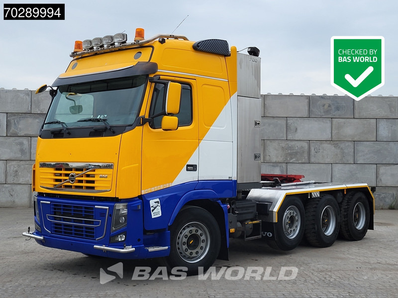 Volvo FH16 700 FH16 8X4 90T! Retarder Big-Axle Lift+Lenkachse Euro 5 - Nyergesvontató: 1 kép. Volvo FH16 700 FH16 8X4 90T! Retarder Big-Axle Lift+Lenkachse Euro 5 - Nyergesvontató: 1 kép.