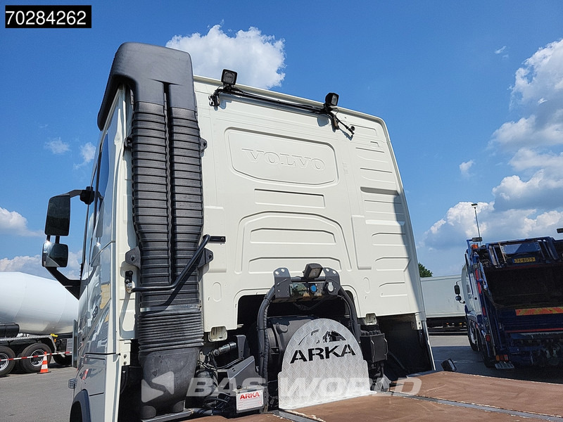 Volvo FH16 750 906 6X4 Retarder Hydraulik Liftachse Big-Axle VDS - Nyergesvontató: 3 kép. Volvo FH16 750 906 6X4 Retarder Hydraulik Liftachse Big-Axle VDS - Nyergesvontató: 3 kép.