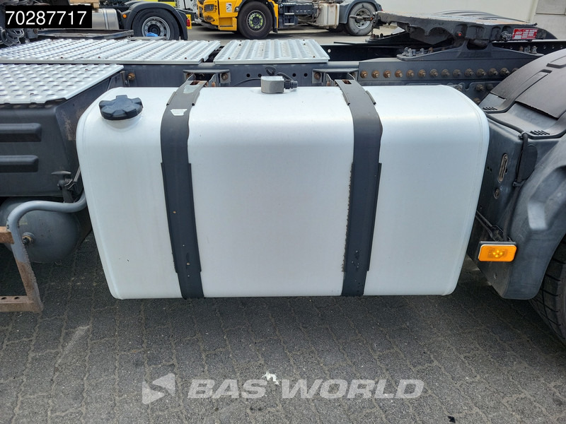 Volvo FM 450 FM 4X2 LXL Retarder Euro 5 - Nyergesvontató: 3 kép. Volvo FM 450 FM 4X2 LXL Retarder Euro 5 - Nyergesvontató: 3 kép.