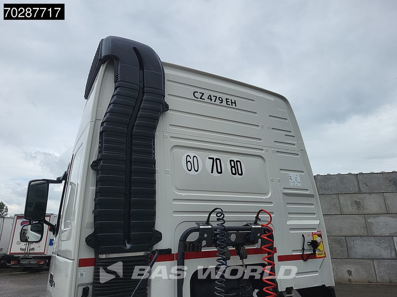 Volvo FM 450 FM 4X2 LXL Retarder Euro 5 - Nyergesvontató: 5 kép. Volvo FM 450 FM 4X2 LXL Retarder Euro 5 - Nyergesvontató: 5 kép.