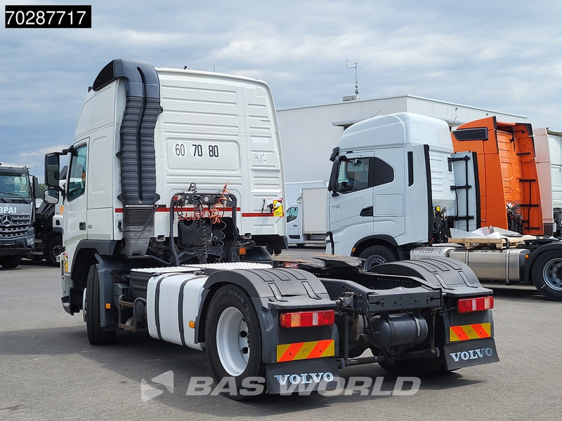 Volvo FM 450 FM 4X2 LXL Retarder Euro 5 - Nyergesvontató: 2 kép. Volvo FM 450 FM 4X2 LXL Retarder Euro 5 - Nyergesvontató: 2 kép.
