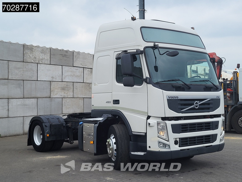 Volvo FM 450 FM 4X2 Retarder Euro 5 - Nyergesvontató: 3 kép. Volvo FM 450 FM 4X2 Retarder Euro 5 - Nyergesvontató: 3 kép.