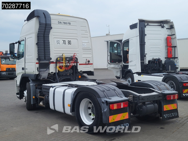 Volvo FM 450 FM 4X2 Retarder Euro 5 - Nyergesvontató: 2 kép. Volvo FM 450 FM 4X2 Retarder Euro 5 - Nyergesvontató: 2 kép.