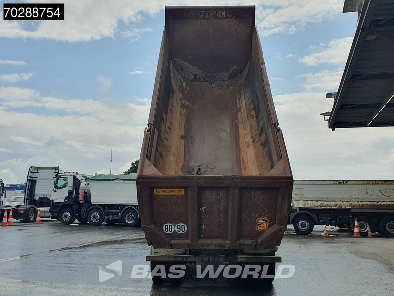 Renault K 440 8X4 18m3 Retarder Big-Axle Steelsuspension Automatic Euro 6 - Billenőplatós teherautó: 5 kép. Renault K 440 8X4 18m3 Retarder Big-Axle Steelsuspension Automatic Euro 6 - Billenőplatós teherautó: 5 kép.