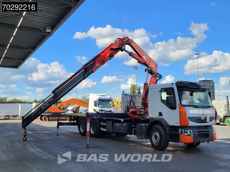 Renault Premium 370 6X2 Fassi F330B.23 Kran Crane Manual Big-Axle Lift-Axle Euro 4 - Platós teherautó, Darus autó: 5 kép. Renault Premium 370 6X2 Fassi F330B.23 Kran Crane Manual Big-Axle Lift-Axle Euro 4 - Platós teherautó, Darus autó: 5 kép.