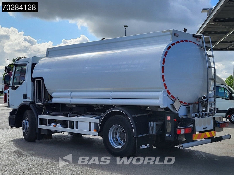 Renault Premium 380 4X4 14.000 Liter Fuel tanker 6 compartments ADR Hydrodrive Euro 5 - Tartályos teherautó: 2 kép. Renault Premium 380 4X4 14.000 Liter Fuel tanker 6 compartments ADR Hydrodrive Euro 5 - Tartályos teherautó: 2 kép.