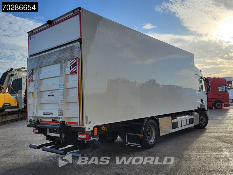Renault T 380 4X2 Carrier Supra1150U-Mt Optibrake Ladebordwand Automatic Navi ACC Euro 6 - Hűtős teherautó: 5 kép. Renault T 380 4X2 Carrier Supra1150U-Mt Optibrake Ladebordwand Automatic Navi ACC Euro 6 - Hűtős teherautó: 5 kép.