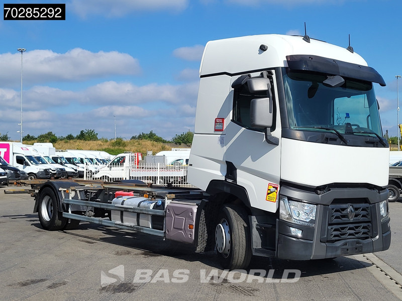 Renault T 460 4X2 BDF 2xTanks Optibrake Automatic Euro 6 - Cserefelépítményes teherautó: 3 kép. Renault T 460 4X2 BDF 2xTanks Optibrake Automatic Euro 6 - Cserefelépítményes teherautó: 3 kép.
