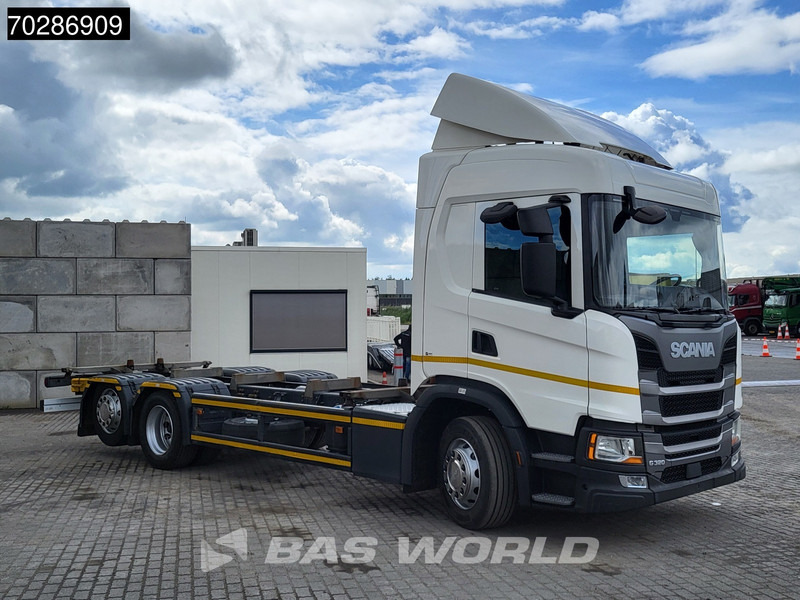 Scania G320 6X2 BDF Lift Axle Automatic Euro 6 - Cserefelépítményes teherautó: 3 kép. Scania G320 6X2 BDF Lift Axle Automatic Euro 6 - Cserefelépítményes teherautó: 3 kép.