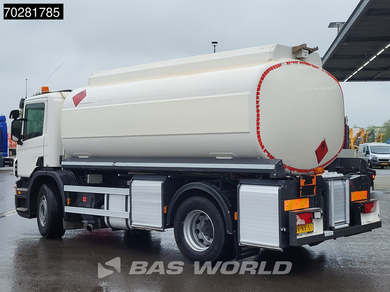 Scania P230 4X2 NL-Truck 3 compartments 16.300 Ltr ADR 3-Pedals Euro 5 - Tartályos teherautó: 2 kép. Scania P230 4X2 NL-Truck 3 compartments 16.300 Ltr ADR 3-Pedals Euro 5 - Tartályos teherautó: 2 kép.