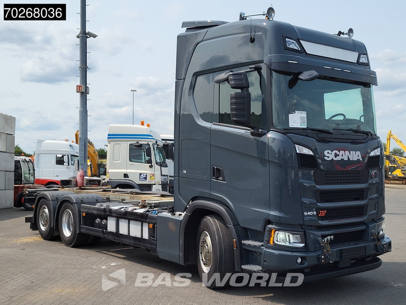 Scania S540 6X2 Retarder Euro 6 ACC Navi ADR Euro 6 - Cserefelépítményes teherautó: 3 kép. Scania S540 6X2 Retarder Euro 6 ACC Navi ADR Euro 6 - Cserefelépítményes teherautó: 3 kép.