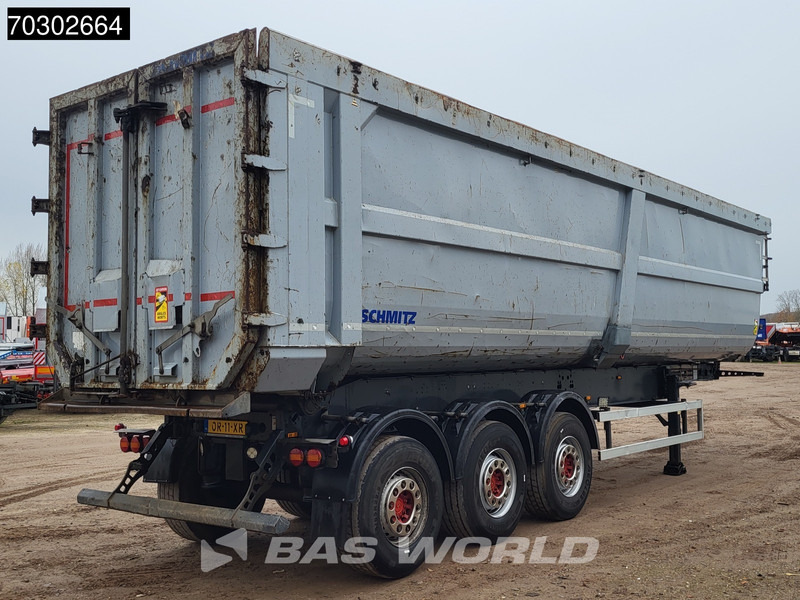 Schmitz Cargobull SGF*S3 3 axles TUV 05/26 Lifting Axle 55m3 - Félpótkocsi billenőplatós: 5 kép. Schmitz Cargobull SGF*S3 3 axles TUV 05/26 Lifting Axle 55m3 - Félpótkocsi billenőplatós: 5 kép.