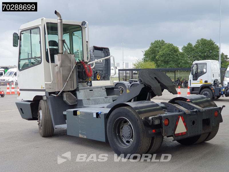 Terberg YT 222 4X2 NL-Truck Big-Axle - Terminál targoncá: 2 kép. Terberg YT 222 4X2 NL-Truck Big-Axle - Terminál targoncá: 2 kép.