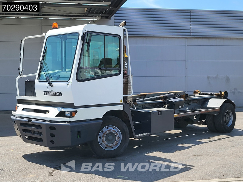 Terberg YT182 4X2 HIAB Multilift XR30S56-P O-LA Hooklift Automatic - Horgos rakodó teherautó: 3 kép. Terberg YT182 4X2 HIAB Multilift XR30S56-P O-LA Hooklift Automatic - Horgos rakodó teherautó: 3 kép.