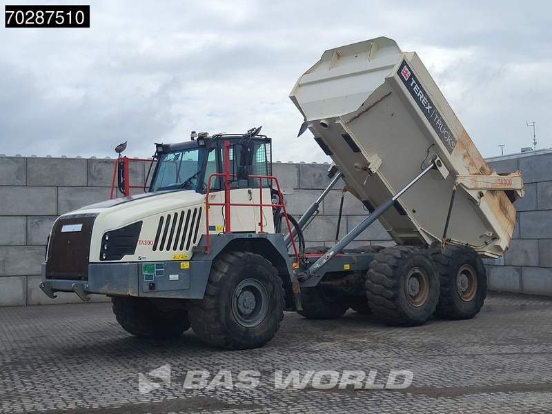 Terex TA300 Tail gate - Csuklós dömper: 2 kép. Terex TA300 Tail gate - Csuklós dömper: 2 kép.