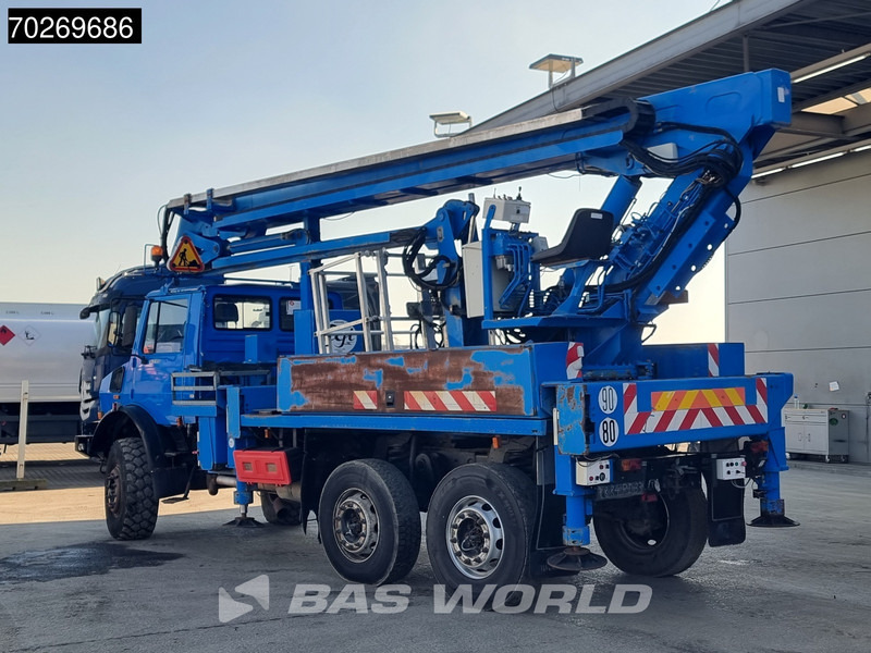 Unimog U2450L 6X6 Unimog Engin EGI TP 226 hubarbeitsbühne Manual Euro 2 - Darus autó: 2 kép. Unimog U2450L 6X6 Unimog Engin EGI TP 226 hubarbeitsbühne Manual Euro 2 - Darus autó: 2 kép.