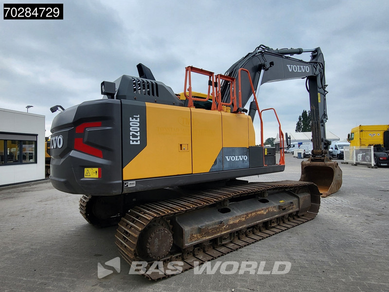 Volvo EC200 E L - Lánctalpas kotró: 5 kép. Volvo EC200 E L - Lánctalpas kotró: 5 kép.