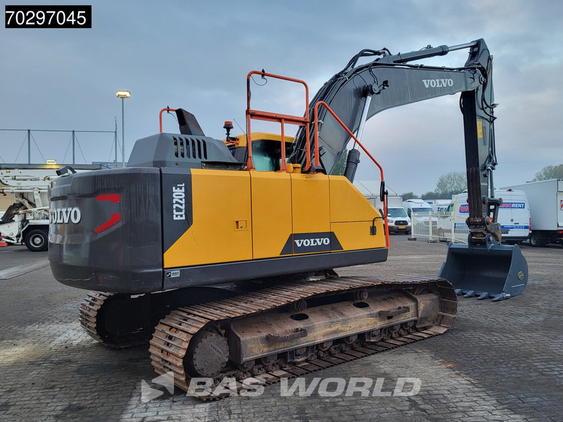 Volvo EC220 E L - Lánctalpas kotró: 5 kép. Volvo EC220 E L - Lánctalpas kotró: 5 kép.