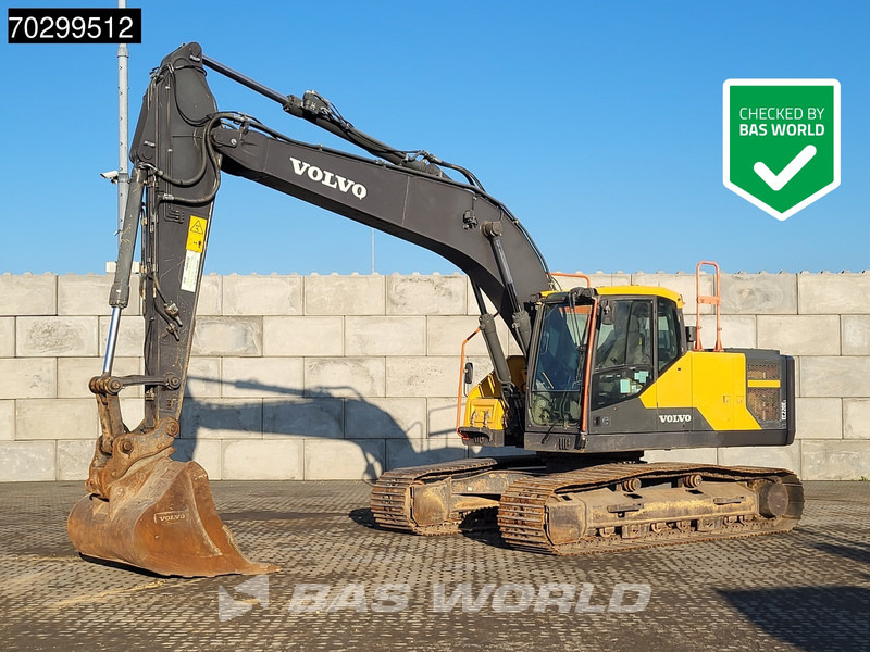 Volvo EC220 E L - Lánctalpas kotró: 1 kép. Volvo EC220 E L - Lánctalpas kotró: 1 kép.