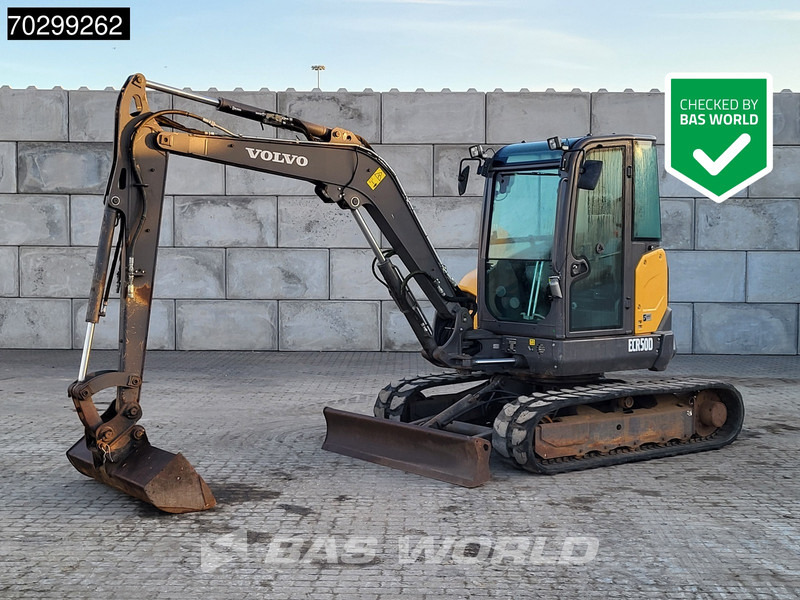 Volvo ECR50 D - Minikotró: 1 kép. Volvo ECR50 D - Minikotró: 1 kép.
