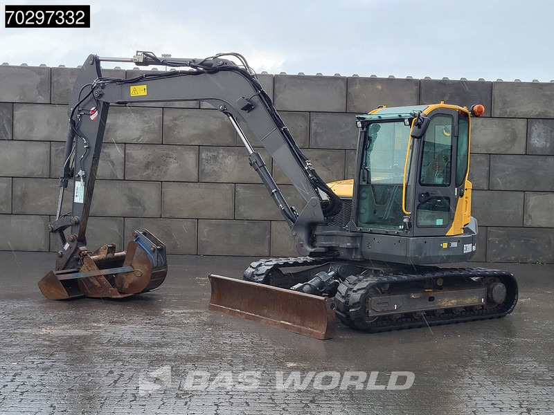Volvo ECR88 D A/C - Minikotró: 2 kép. Volvo ECR88 D A/C - Minikotró: 2 kép.