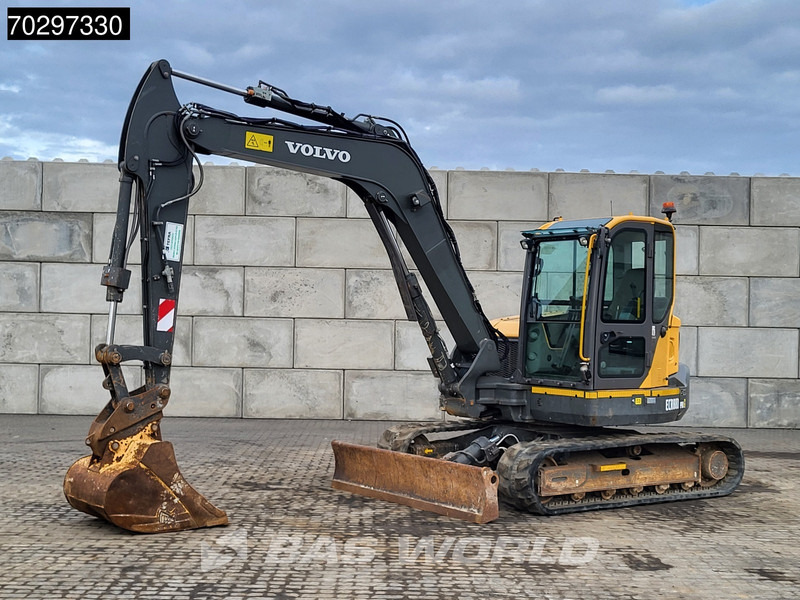 Volvo ECR88 D - Minikotró: 2 kép. Volvo ECR88 D - Minikotró: 2 kép.