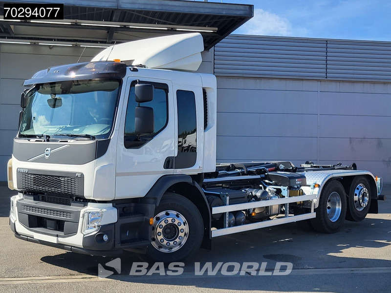 Volvo FE 320 6X2 NEW HIAB 21Tons Abrollkipper Lift+Lenkachse Automatic Euro 6 - Horgos rakodó teherautó: 3 kép. Volvo FE 320 6X2 NEW HIAB 21Tons Abrollkipper Lift+Lenkachse Automatic Euro 6 - Horgos rakodó teherautó: 3 kép.