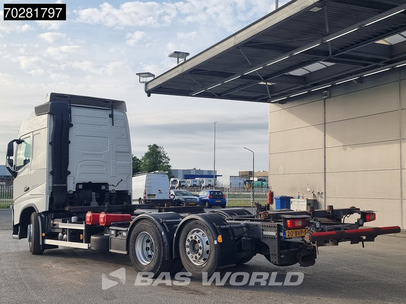 Volvo FH 460 6X2 NL-Truck BDF ACC Liftasche VEB+ Euro 6 - Cserefelépítményes teherautó: 2 kép. Volvo FH 460 6X2 NL-Truck BDF ACC Liftasche VEB+ Euro 6 - Cserefelépítményes teherautó: 2 kép.