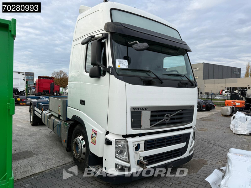Volvo FH 500 4X2 Defect Engine Globetrotter XL BDF Euro 5 - Cserefelépítményes teherautó: 5 kép. Volvo FH 500 4X2 Defect Engine Globetrotter XL BDF Euro 5 - Cserefelépítményes teherautó: 5 kép.