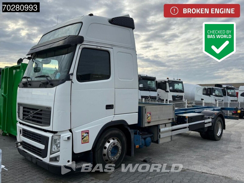 Volvo FH 500 4X2 Defect Engine Globetrotter XL BDF Euro 5 - Cserefelépítményes teherautó: 1 kép. Volvo FH 500 4X2 Defect Engine Globetrotter XL BDF Euro 5 - Cserefelépítményes teherautó: 1 kép.