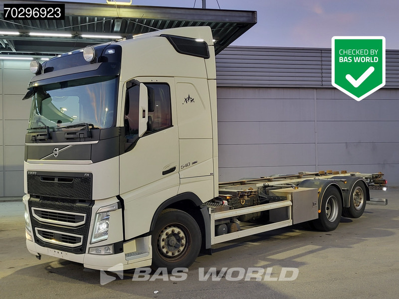 Volvo FH 540 6X2 Lift+Steering Axle ACC Automatic Retarder Euro 6 - Cserefelépítményes teherautó: 1 kép. Volvo FH 540 6X2 Lift+Steering Axle ACC Automatic Retarder Euro 6 - Cserefelépítményes teherautó: 1 kép.