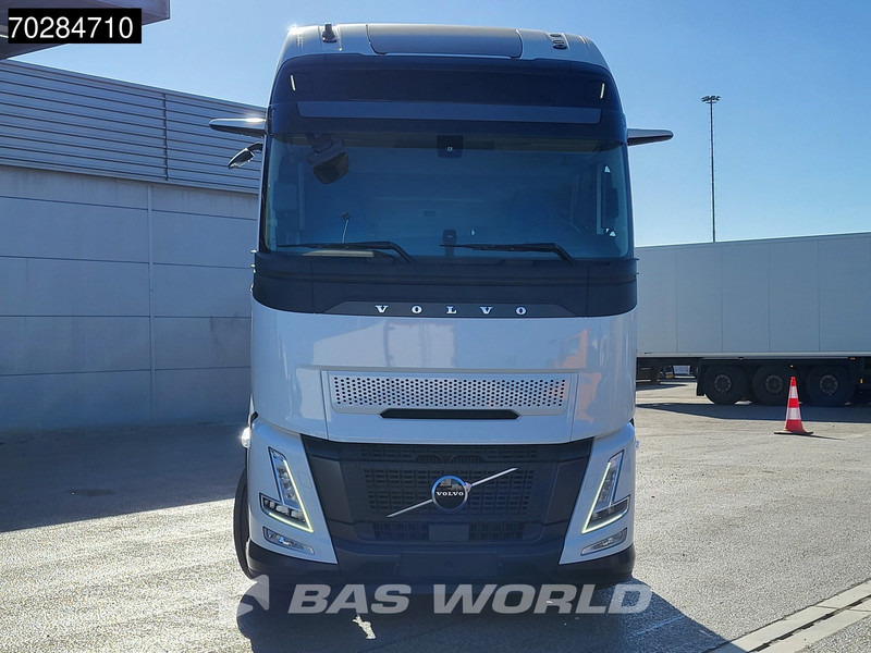 Volvo FH 62 R AERO 6X2 NEW Horsetruck chassis Lift+Lenkachse Dynamic Steering Mirror cam Euro 6 - Alvaz teherautó: 5 kép. Volvo FH 62 R AERO 6X2 NEW Horsetruck chassis Lift+Lenkachse Dynamic Steering Mirror cam Euro 6 - Alvaz teherautó: 5 kép.