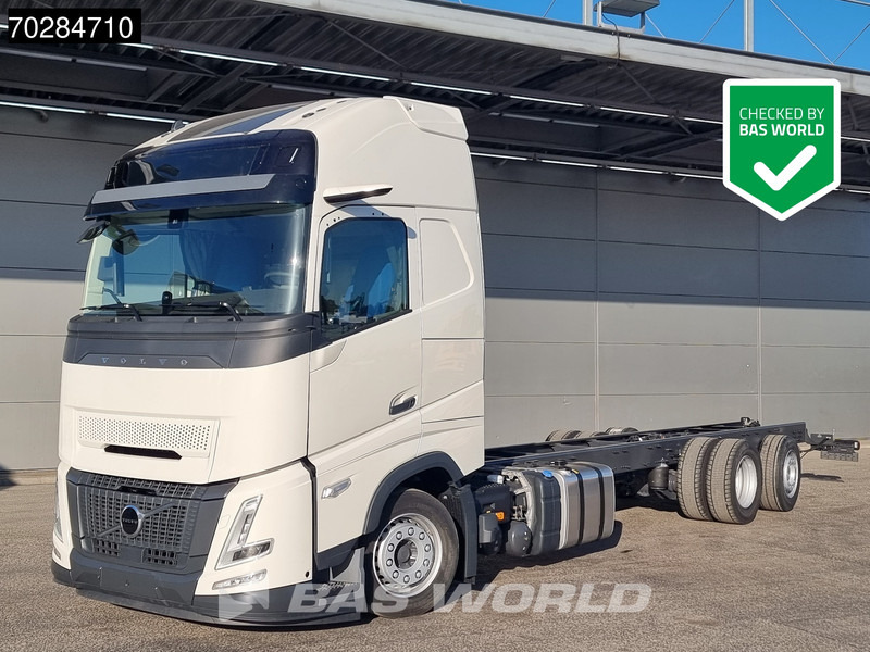 Volvo FH 62 R AERO 6X2 NEW Horsetruck chassis Lift+Lenkachse Dynamic Steering Mirror cam Euro 6 - Alvaz teherautó: 1 kép. Volvo FH 62 R AERO 6X2 NEW Horsetruck chassis Lift+Lenkachse Dynamic Steering Mirror cam Euro 6 - Alvaz teherautó: 1 kép.