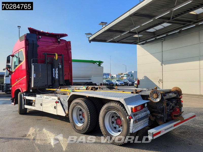 Volvo FH16 700 FH16 6X4 Full Air 20t Hook Xenon Euro 5 - Horgos rakodó teherautó: 3 kép. Volvo FH16 700 FH16 6X4 Full Air 20t Hook Xenon Euro 5 - Horgos rakodó teherautó: 3 kép.