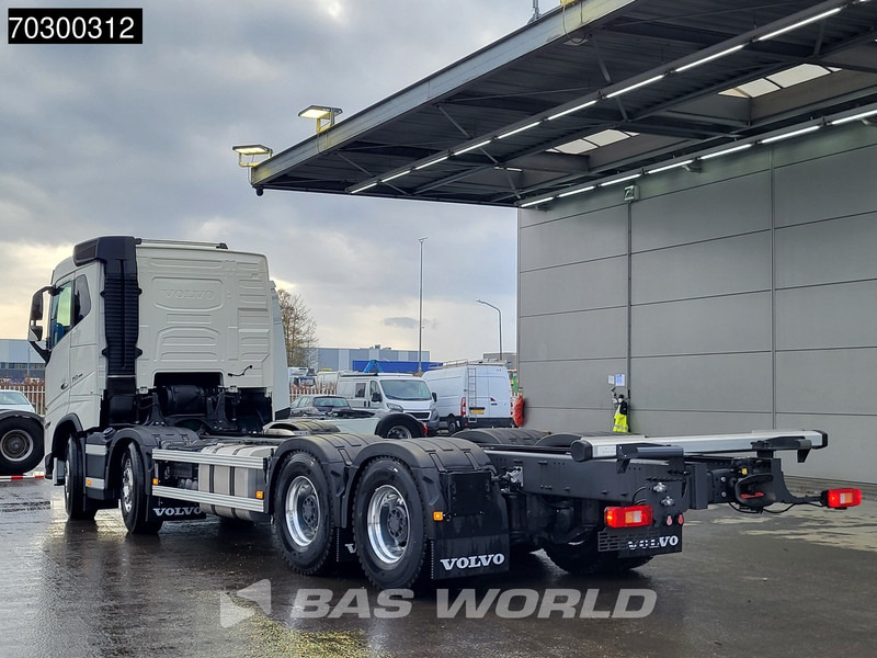Volvo FH16 750 FH16 8X4 NEW 8x4 chassis! Air suspension Big-Axle Automatic VEB+ Euro 6 - Alvaz teherautó: 2 kép. Volvo FH16 750 FH16 8X4 NEW 8x4 chassis! Air suspension Big-Axle Automatic VEB+ Euro 6 - Alvaz teherautó: 2 kép.