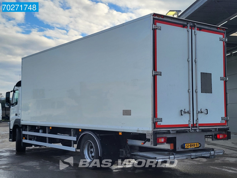 Volvo FM 330 4X2 NL-Truck Carrier Supra 850 Silent Ladebordwand Euro 6 - Hűtős teherautó: 2 kép. Volvo FM 330 4X2 NL-Truck Carrier Supra 850 Silent Ladebordwand Euro 6 - Hűtős teherautó: 2 kép.